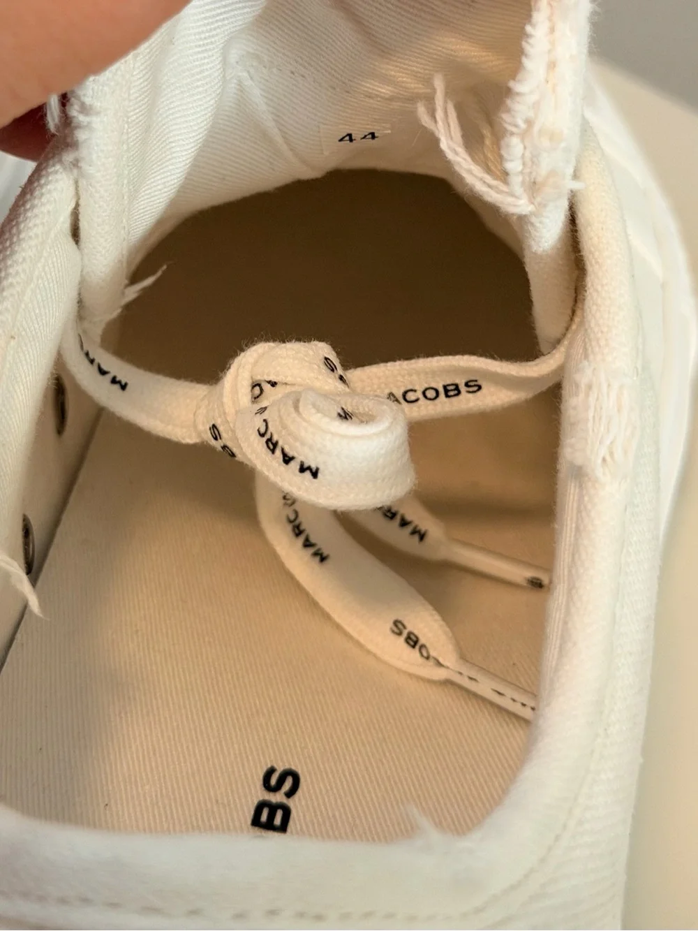NEW Marc Jacobs White Canvas Low-Top Sneakers
